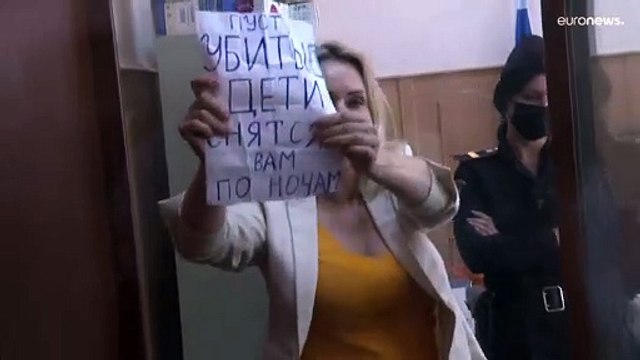 Российскую журналистку Овсянникову отправили под домашний арест