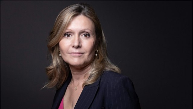 GALA VIDÉO - EXCLU - Yaël Braun-Pivet en vacances en famille : cette région qu’elle a choisie