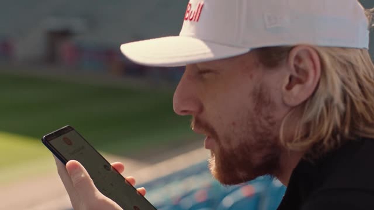 Im F1-Auto: Forsberg mit Coulthard auf Spritztour