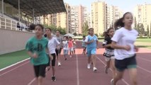 Adana spor haberi... Yüreğir Halk Eğitim Merkezi'nde çocuklar sporla tanışıyor