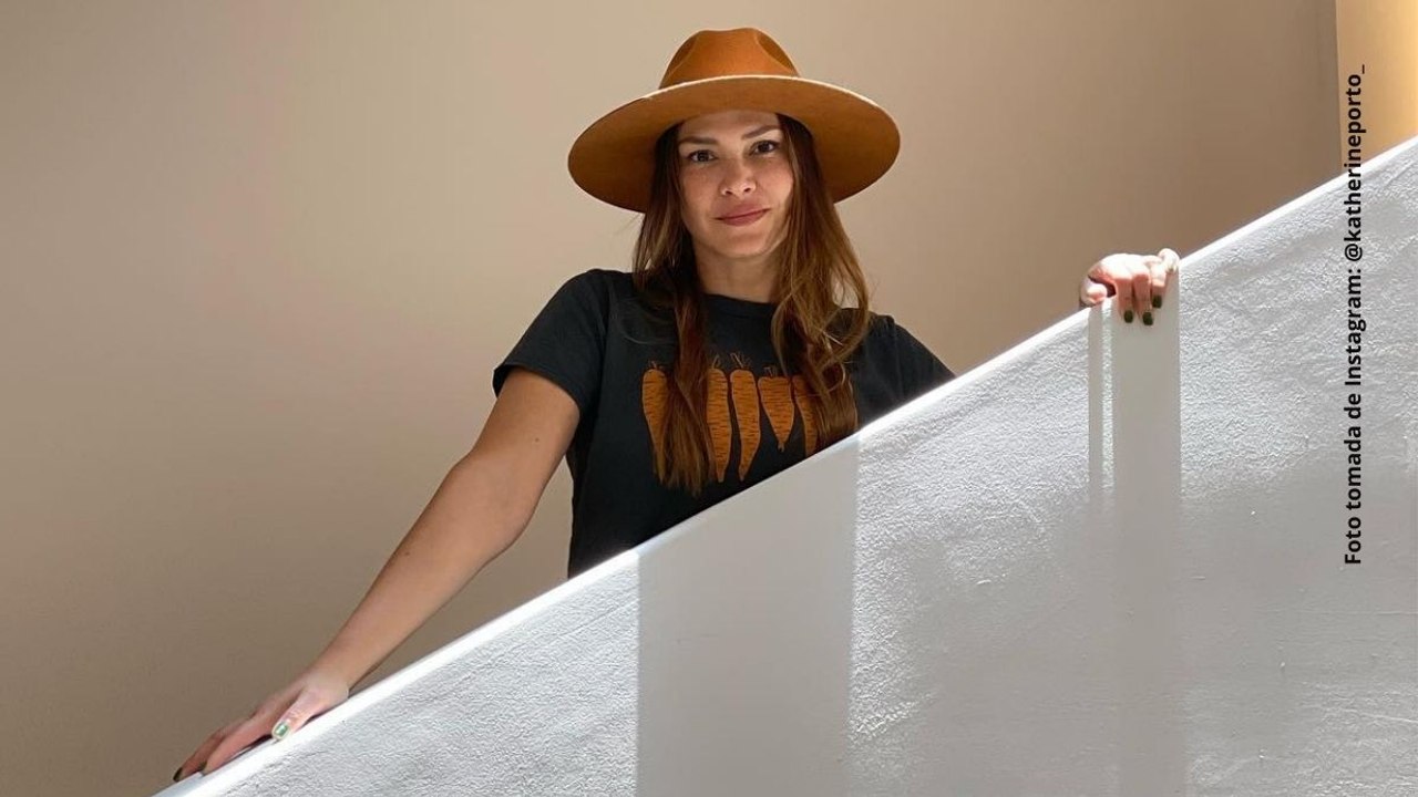 En corto vestido, Katherine Porto invitó a fans a no complacer a todos