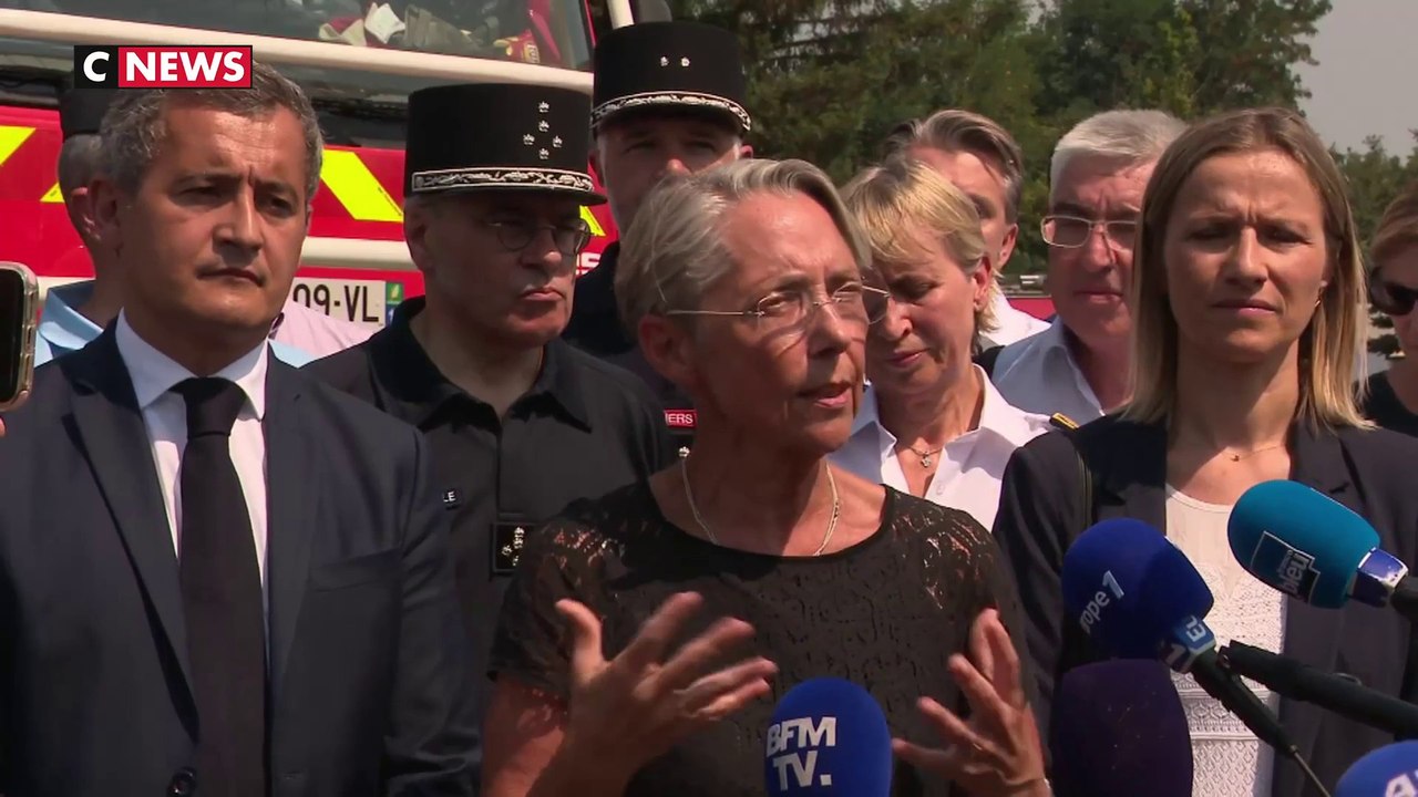 Incendies : Elisabeth Borne et Gérald Darmanin en visite en Gironde
