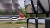 İçi yolcu dolu otobüs TEM'de alev alev yandı