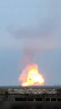 Джанкой. Горит военная часть РФ и склад боеприпасов Джанкой | Горить військова частина РФ та склад боєприпасів