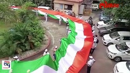 अबब  पुण्यात ३००  फूट तिरंगा