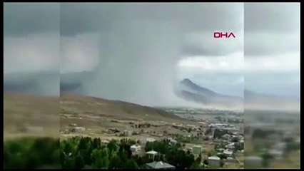 Van'da sel öncesi yağmur bulutu görüntülendi