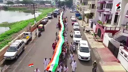 જામનગરમાં 75 મીટર લાંબા તિરંગા સાથે 2 હજાર વિદ્યાર્થીઓ જોડાયા