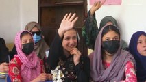 شاهد: بعد حظر تعليم الفتيات في أفغانستان.. مدارس سرية تتحدى طالبان