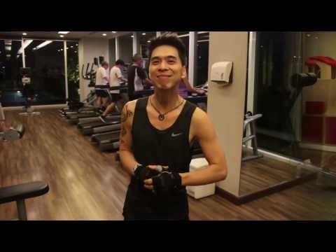 3 ท่าง่ายกับดัมเบลคู่เดียว จากเอกกี้-เอกชัย เอื้อสังคมเศรษฐ | GQ Get Fit