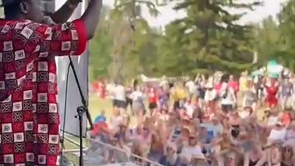 Cheikh Ibra Fam et l'Orchestra Baobab enflamment les scènes du monde !