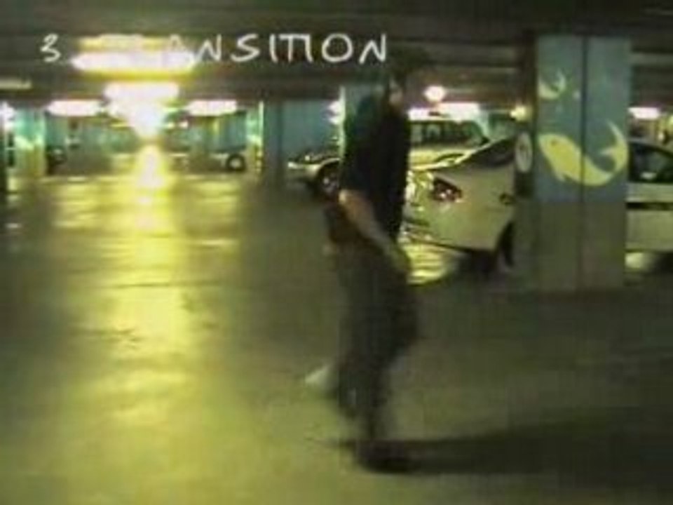 Learn how to Melbourne Shuffle - basics tutorial