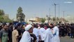 شاهد: أنصار الصدر يقيمون صلاة الجمعة خارج البرلمان العراقي