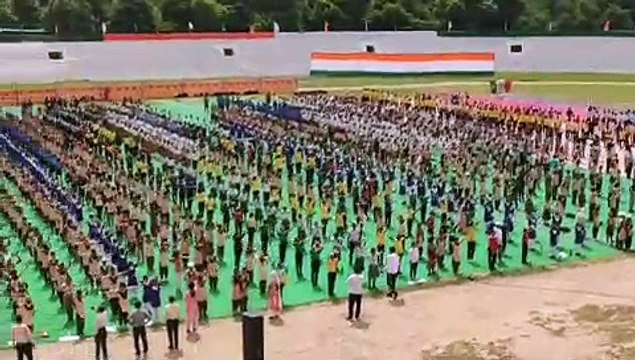 आजादी के अमृत महोत्सव पर चार हज़ार विद्यार्थियों ने सामूहिक रूप से देश भक्ति गीतों की प्रस्तुति दी,देखे वीडियो