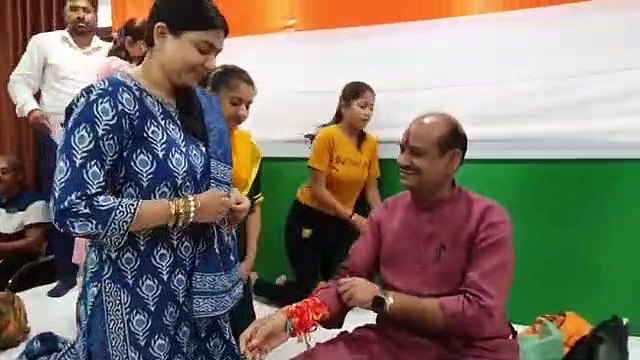 लोकसभा अध्यक्ष ओम बिरला ने कोरोना पीड़ित परिवारों के साथ मनाया रक्षाबंधन
