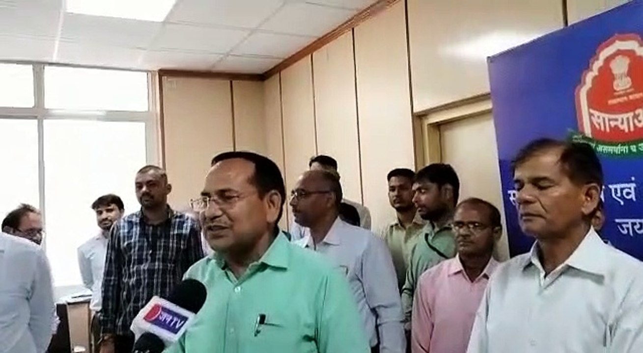 आजादी का अमृत महोत्सव पर मंत्री टीकाराम जूली ने दिलाई नशा मुक्ति की शपथ