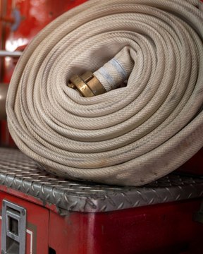 Pourquoi certains employeurs refusent de libérer leurs employés pompiers volontaires - F