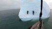Un iceberg énorme se retourne... Marins chanceux