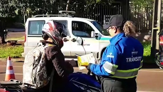 Transitar realiza operação educativa de trânsito