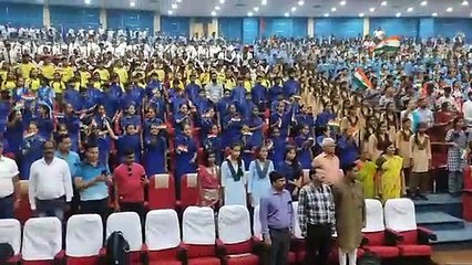 एक साथ गूंजे देशभक्ति के छह गीत