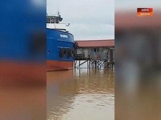 Wanita sarat tujuh bulan cemas, kapal rempuh rumah