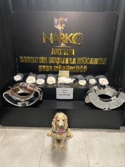 Kastamonu haberi: ARAÇ LASTİĞİNDE UYUŞTURUCU SEVKİYATI 'ÇAKİ'YE TAKILDI