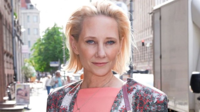 Anne Heche Declared Brain Dead Following Deadly Car Crash | THR News