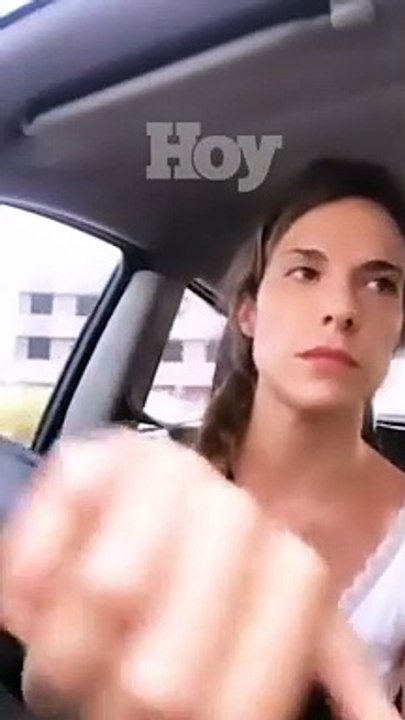Nikki García, la voz de Google Maps, "discute" con... ella misma