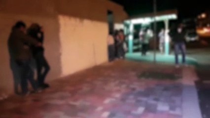 Familiares esperam por liberação de detidos que cumprirão regime aberto com uso de tornozeleira