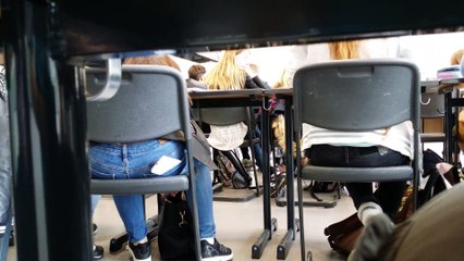 Mobile phone nearly fell out of pocket (tension)