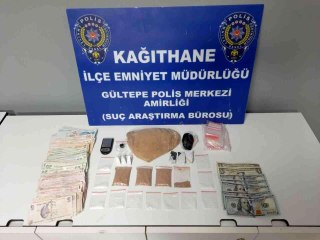 Son dakika haberi! İstanbul'da "Kara Murat" lakaplı torbacıya operasyon: Telefon kutusundan uyuşturucu çıktı