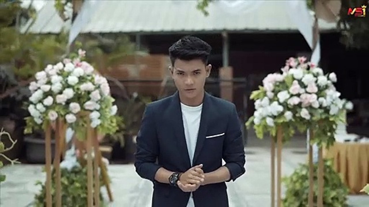 TRI SUAKA - AKU BUKAN JODOHNYA (Official Music Video) _