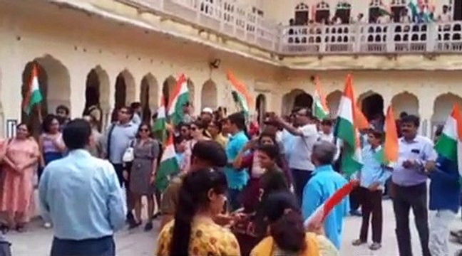 आजादी के रंग में रंगे संग्रहालय व स्मारक, हवामहल में गूंजे देशभक्ति गीत