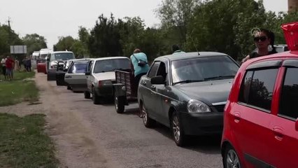 ZAPORİJYA - Ukrayna'da yerinden edilen siviller, günler süren yolculuktan sonra kamplara ulaşabiliyor