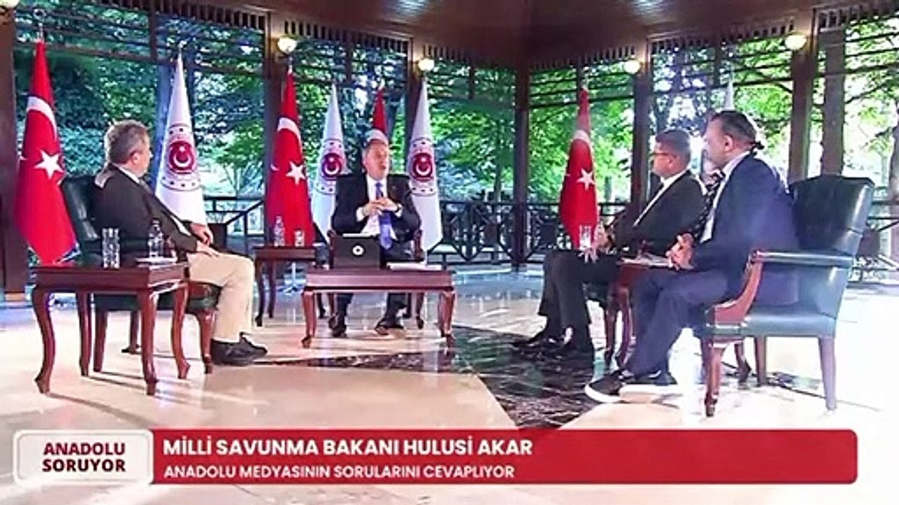 Milli Savunma Bakanı Hulusi Akar, Askeri Hastaneler ile ilgili soruya yanıt verdi