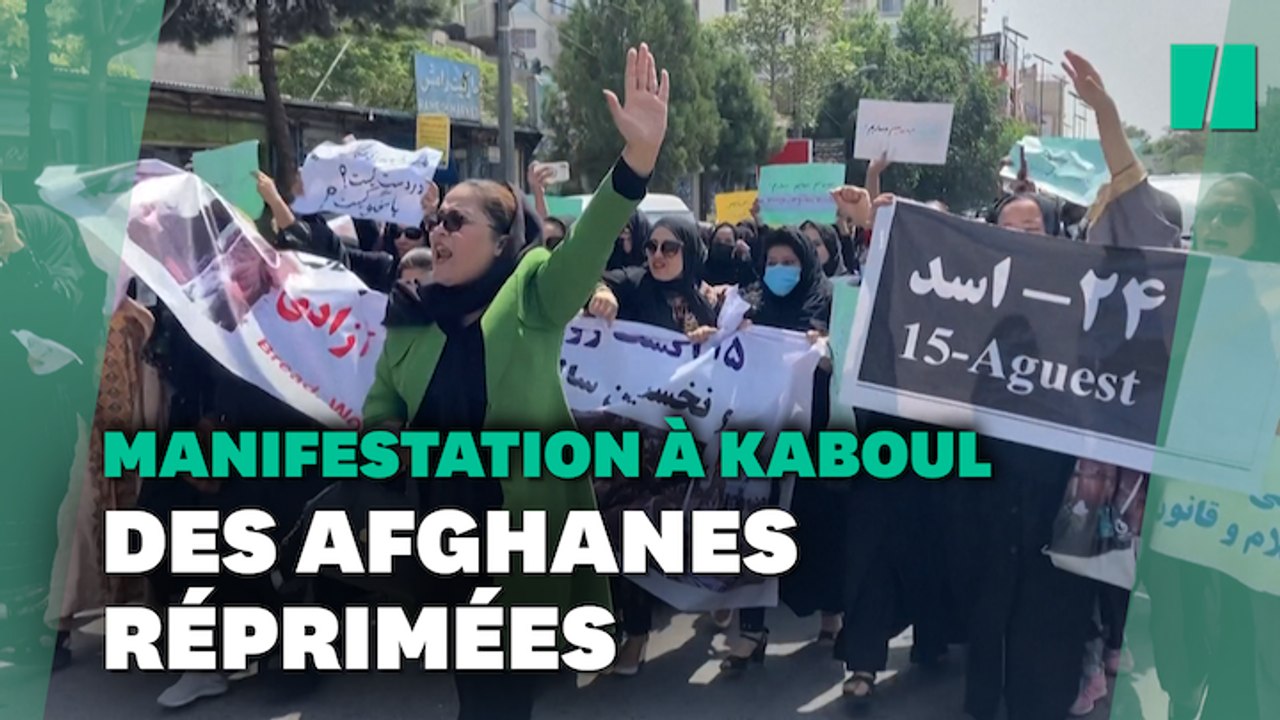 Des femmes manifestent à Kaboul en Afghanistan, des talibans les dispersent violemment