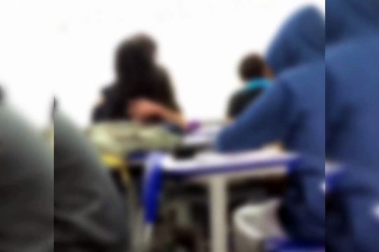 Estudantes do Paraná são flagrados em sala de aula praticando suposto ato sexual
