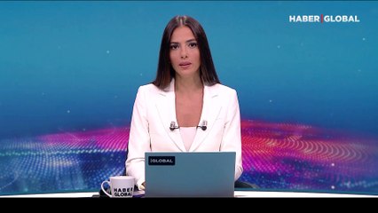 En küçük geyik kamerada... Güney pudusu dünyaya geldi!