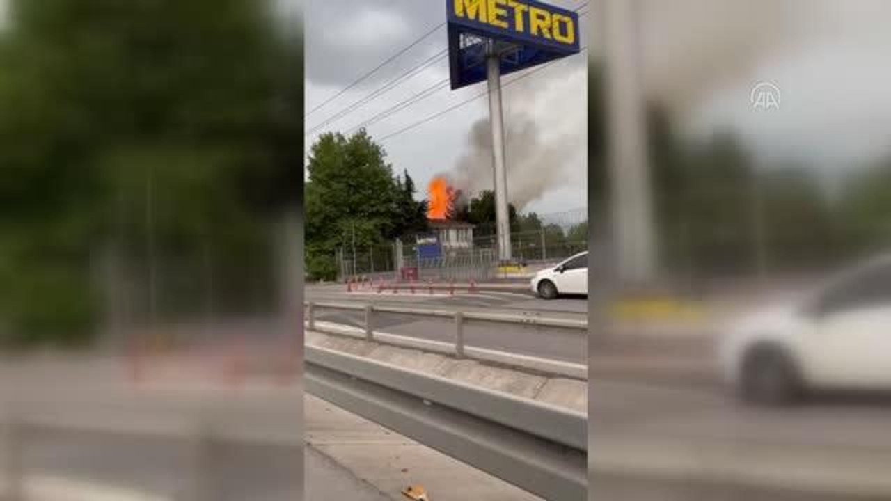 Son dakika haber: Atıl durumdaki fabrikaya ait binada çıkan yangın söndürüldü