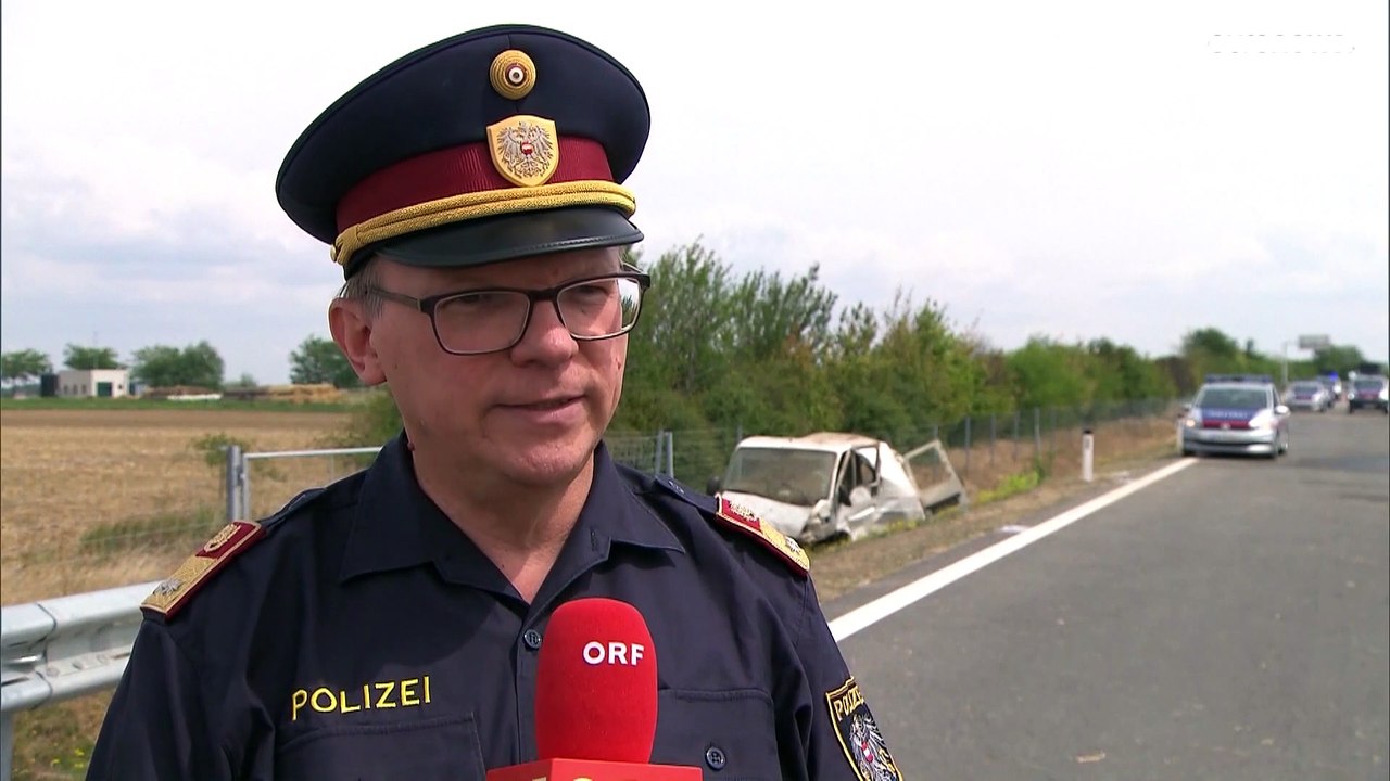 3 Tote und 7 Schwerverletzte nach Unfall eines Schlepperfahrzeugs