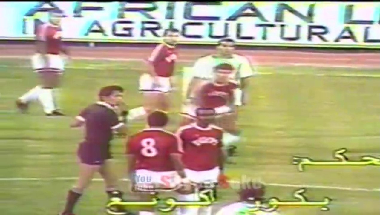 لقطات نادره لمباراة مصر والجزائر 0-0 فى تصفيات كأس العالم  1990 " مباراة الذهاب فى الجزائر"