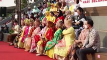 Endonezyalı kadınlar geleneksel kıyafet olan Kebaya'nın UNESCO Kültürel Miras Listesi'ne girmesini istiyor