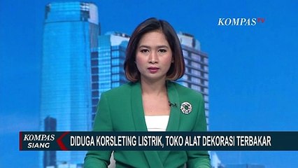 Sebanyak 5 Unit Damkar Dikerahkan untuk Padamkan Api di Toko Alat Dekorasi yang Terbakar