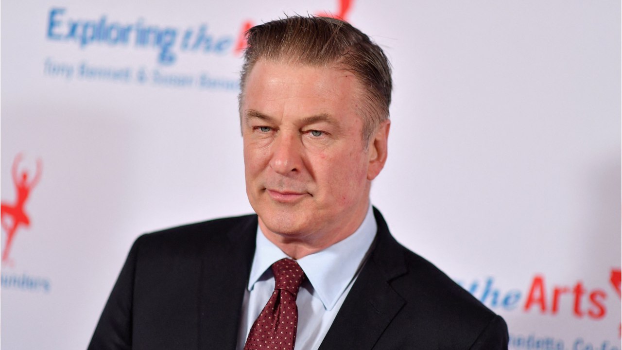 GALA VIDEO - Tir mortel d’Alec Baldwin : les résultats de l’enquête du FBI enfin publiés