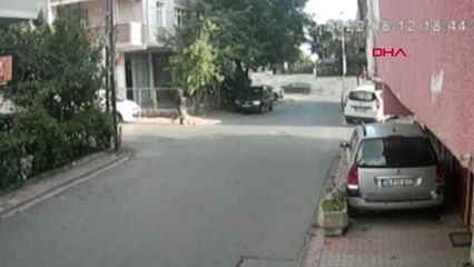 İSTANBUL-ÇEKMEKÖY'DE PARK HALİNDEKİ OTOMOBİLE KURŞUN YAĞDIRDI