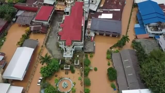 La rotura de una presa en Myanmar causa graves inundaciones en el norte de Tailandia