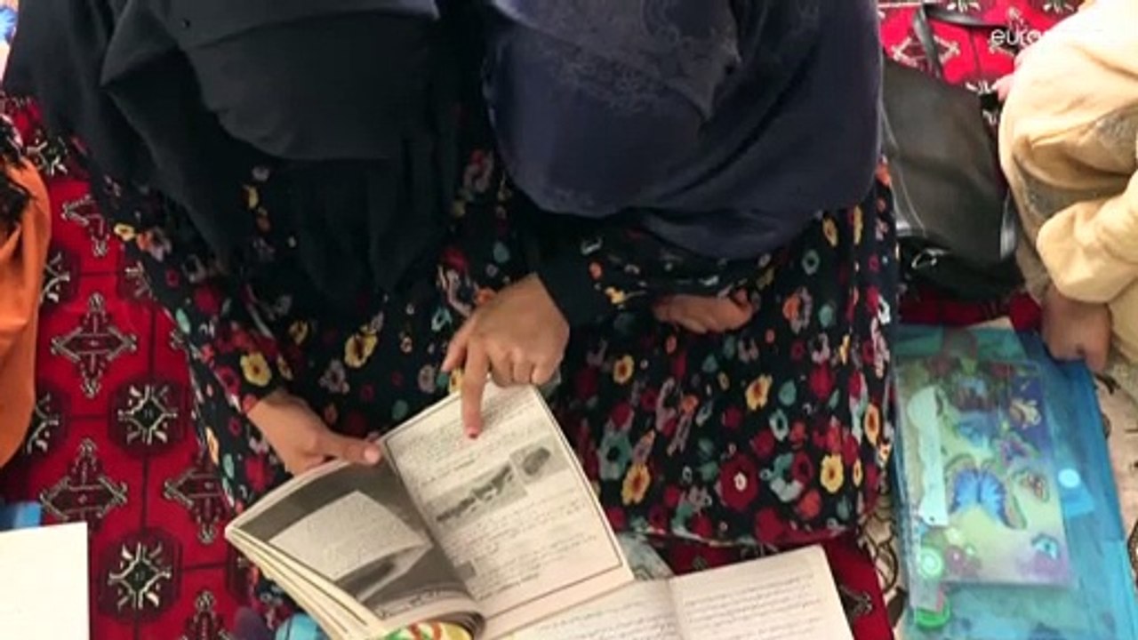 Klassenzimmer in Abstellkammer: Afghanische Mädchen lernen in geheimen Schulen