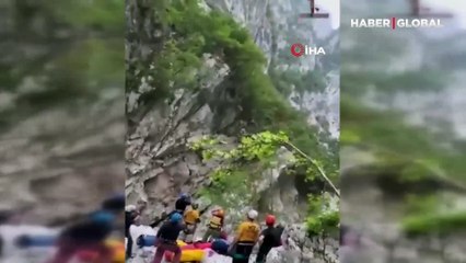 Dünyanın en derin kanyonunda mahsur kaldılar: Nefes kesen kurtarılma anı kameraya yansıdı