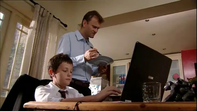 Outnumbered S1/E1 'The School Run' Hugh Dennis • Claire Skinner