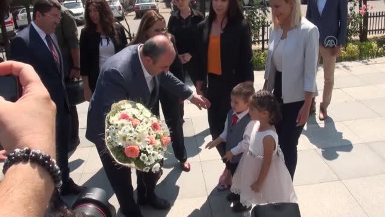 Sanayi ve Teknoloji Bakanı Varank: "Türkiye'de vesayet rejimiyle büyük kavgalar verdik"