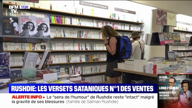 Après l'agression de Salman Rushdie, son ouvrage Les Versets sataniques se place en tête des ventes